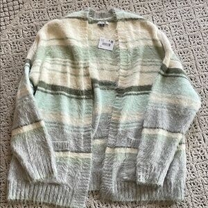 Brand new sweater, never worn